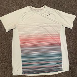 Nike Dri Fit Tennis T shirt L